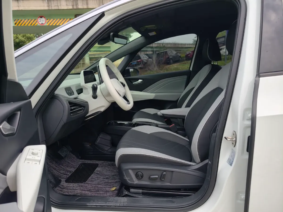 2025 JMC DaDao 2.3T 177HP L4 8AT,autocango,china used car exporter,china ev exporter,chinese used car exporter,chinese used ev exporter