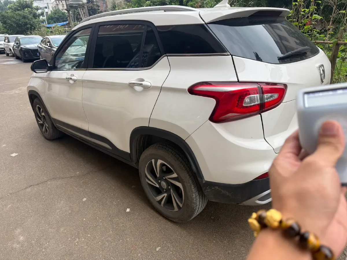 2017 HaiMa S5 Young Edition 1.6L 122HP L4 5MT,autocango,china used car exporter,china ev exporter,chinese used car exporter,chinese used ev exporter