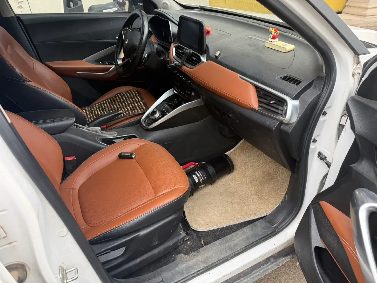 2017 HaiMa S5 Young Edition 1.6L 122HP L4 5MT,autocango,china used car exporter,china ev exporter,chinese used car exporter,chinese used ev exporter