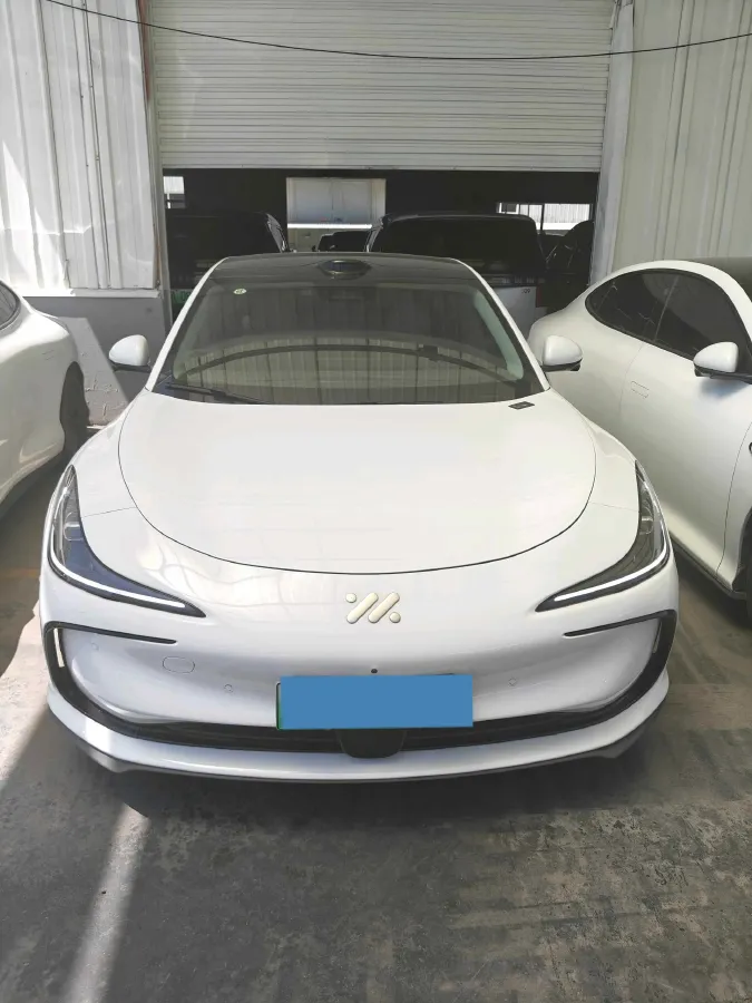 2024 IM L6 BEV 75KWH,autocango,china used car exporter,china ev exporter,chinese used car exporter,chinese used ev exporter