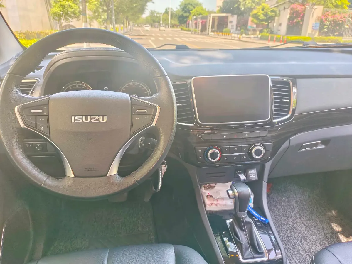 2020 Isuzu LingTuo 2.5T 150HP L4 6AT,autocango,china used car exporter,china ev exporter,chinese used car exporter,chinese used ev exporter