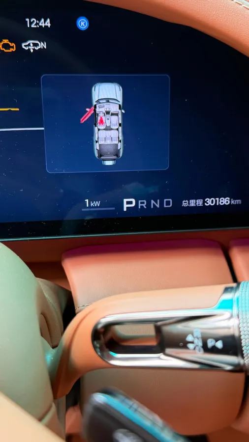 2023 YangWang U8 2.0T 272HP L4 REEV 49.05KWH,autocango,china used car exporter,china ev exporter,chinese used car exporter,chinese used ev exporter