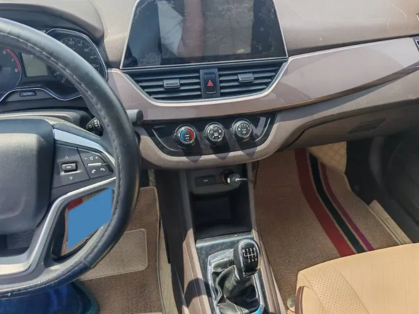 2017 BaoJun 310W 1.5L 112HP L4 6MT,autocango,china used car exporter,china ev exporter,chinese used car exporter,chinese used ev exporter