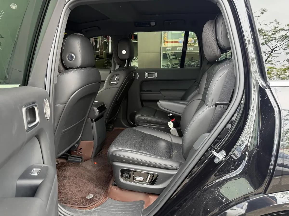 2024 Toyota Granvia 2.5L 189HP L4 E-CVT Hybrid,autocango,china used car exporter,china ev exporter,chinese used car exporter,chinese used ev exporter
