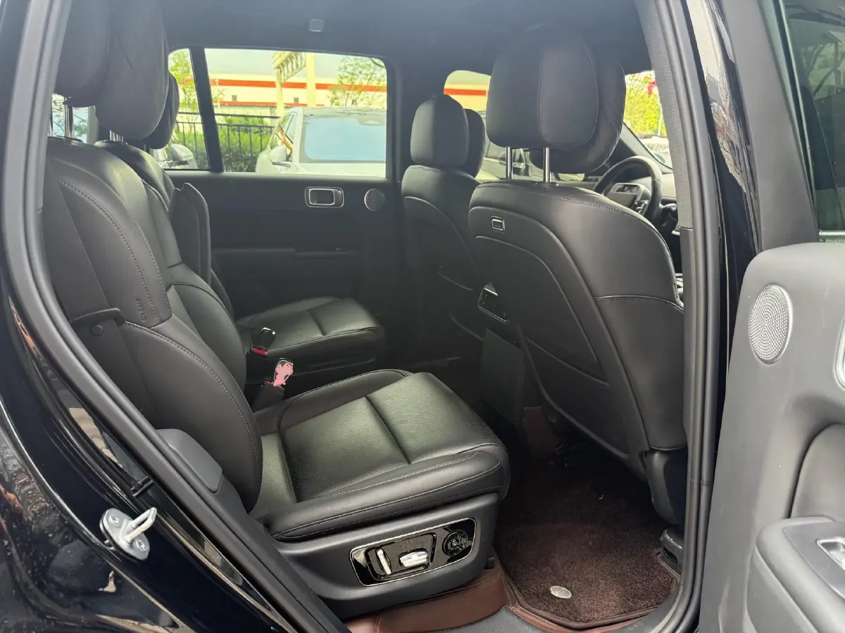 2024 Toyota Granvia 2.5L 189HP L4 E-CVT Hybrid,autocango,china used car exporter,china ev exporter,chinese used car exporter,chinese used ev exporter