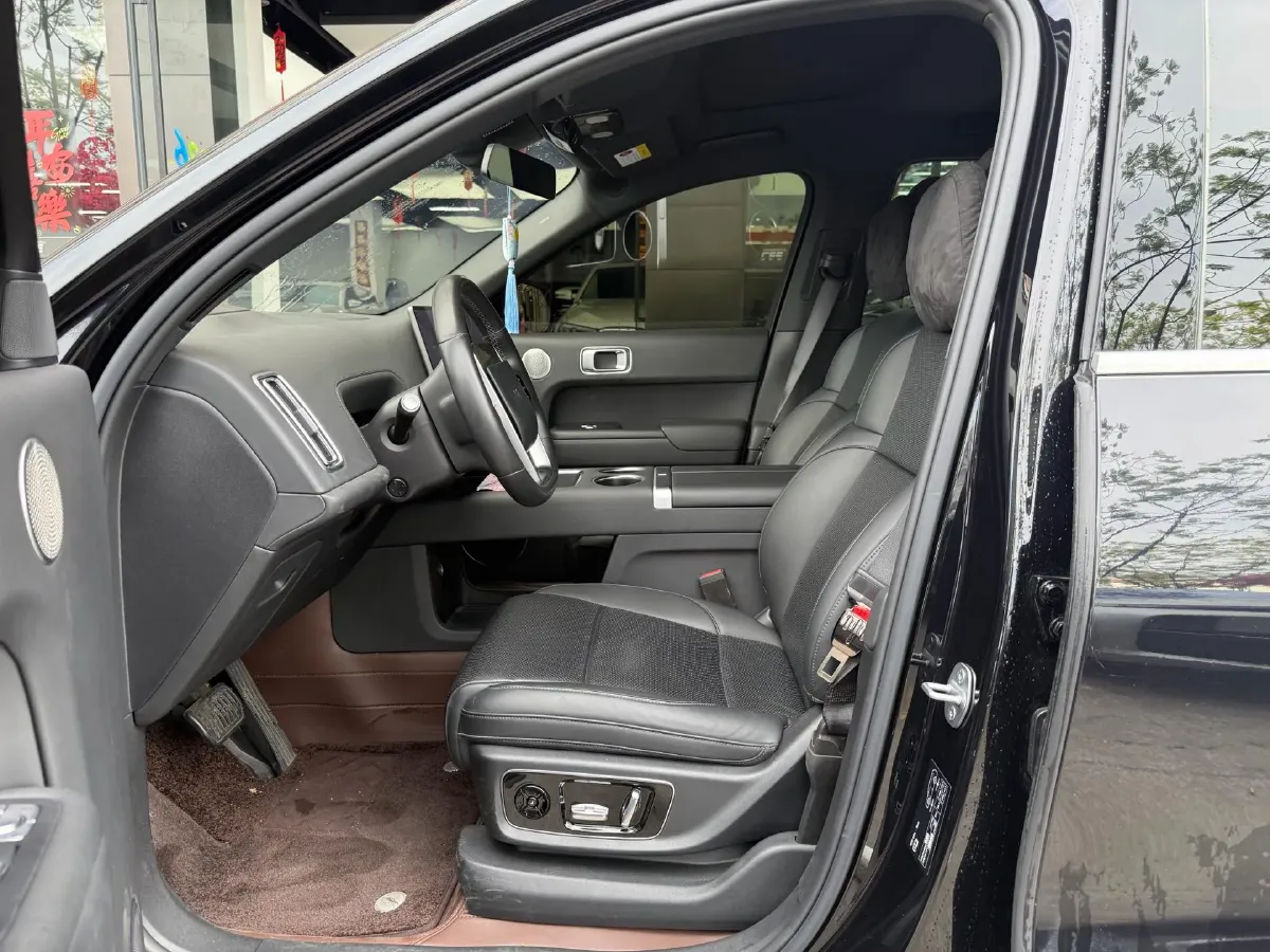 2024 Toyota Granvia 2.5L 189HP L4 E-CVT Hybrid,autocango,china used car exporter,china ev exporter,chinese used car exporter,chinese used ev exporter