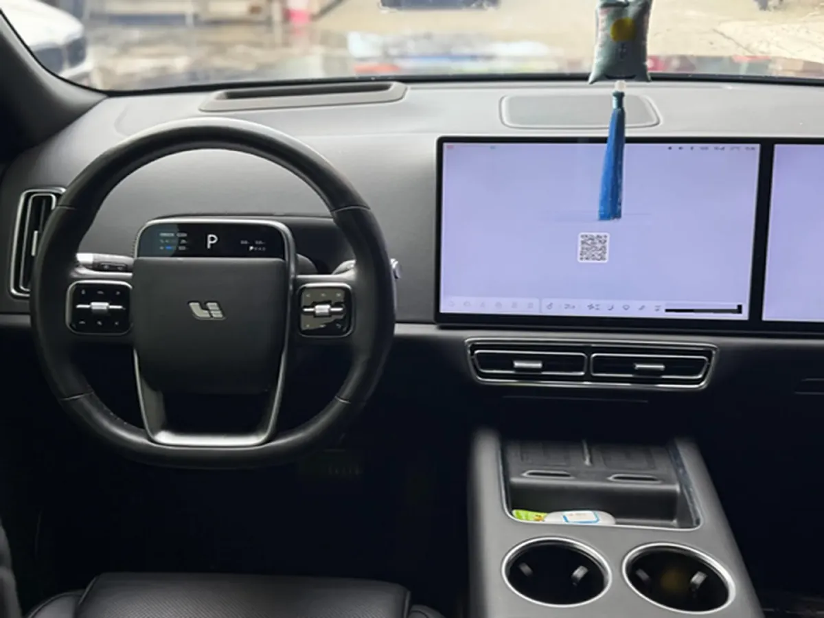 2024 Toyota Granvia 2.5L 189HP L4 E-CVT Hybrid,autocango,china used car exporter,china ev exporter,chinese used car exporter,chinese used ev exporter