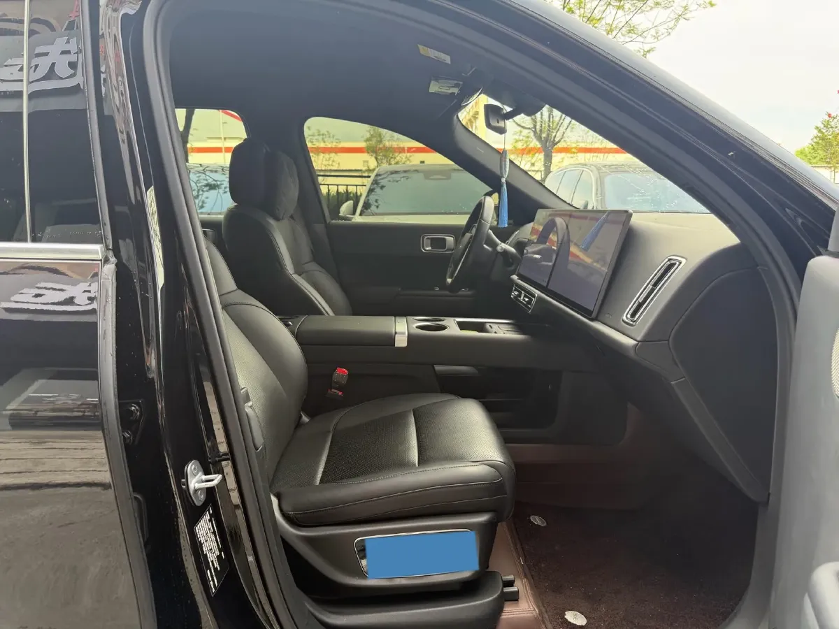 2024 Toyota Granvia 2.5L 189HP L4 E-CVT Hybrid,autocango,china used car exporter,china ev exporter,chinese used car exporter,chinese used ev exporter