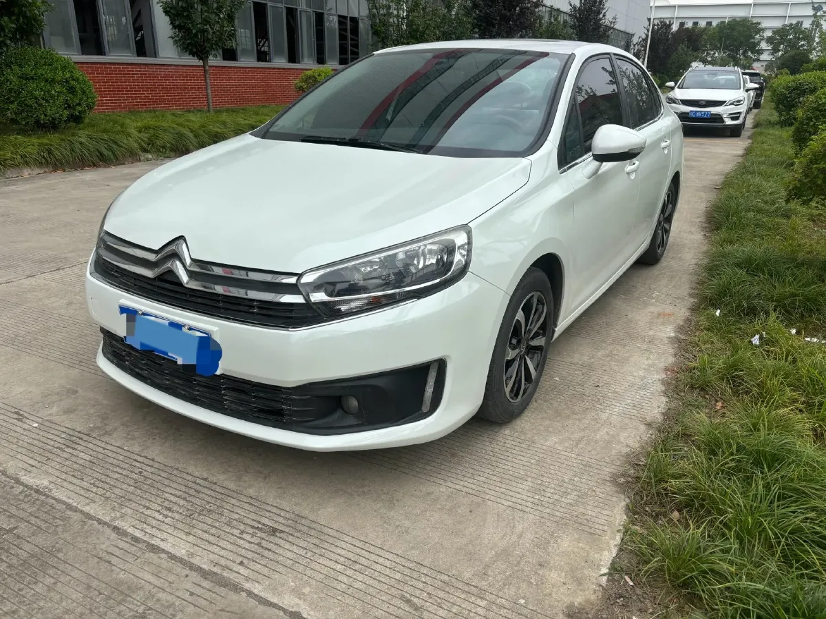 2018 Citroen C4 C-Quatre 1.6L 117HP L4 5MT,autocango,china used car exporter,china ev exporter,chinese used car exporter,chinese used ev exporter