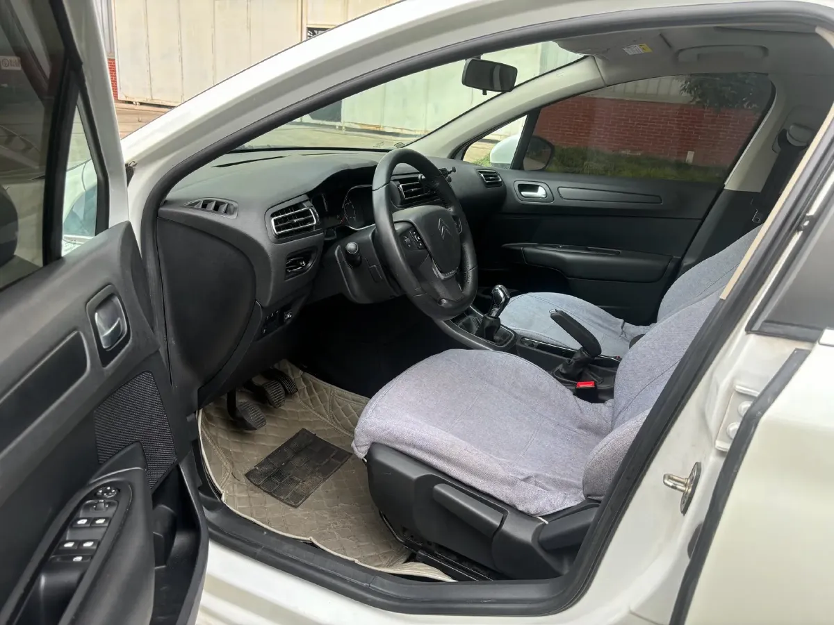 2018 Citroen C4 C-Quatre 1.6L 117HP L4 5MT,autocango,china used car exporter,china ev exporter,chinese used car exporter,chinese used ev exporter
