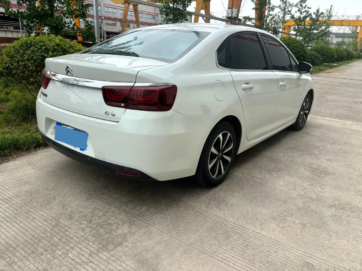 2018 Citroen C4 C-Quatre 1.6L 117HP L4 5MT,autocango,china used car exporter,china ev exporter,chinese used car exporter,chinese used ev exporter