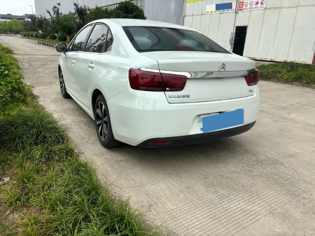 2018 Citroen C4 C-Quatre 1.6L 117HP L4 5MT,autocango,china used car exporter,china ev exporter,chinese used car exporter,chinese used ev exporter