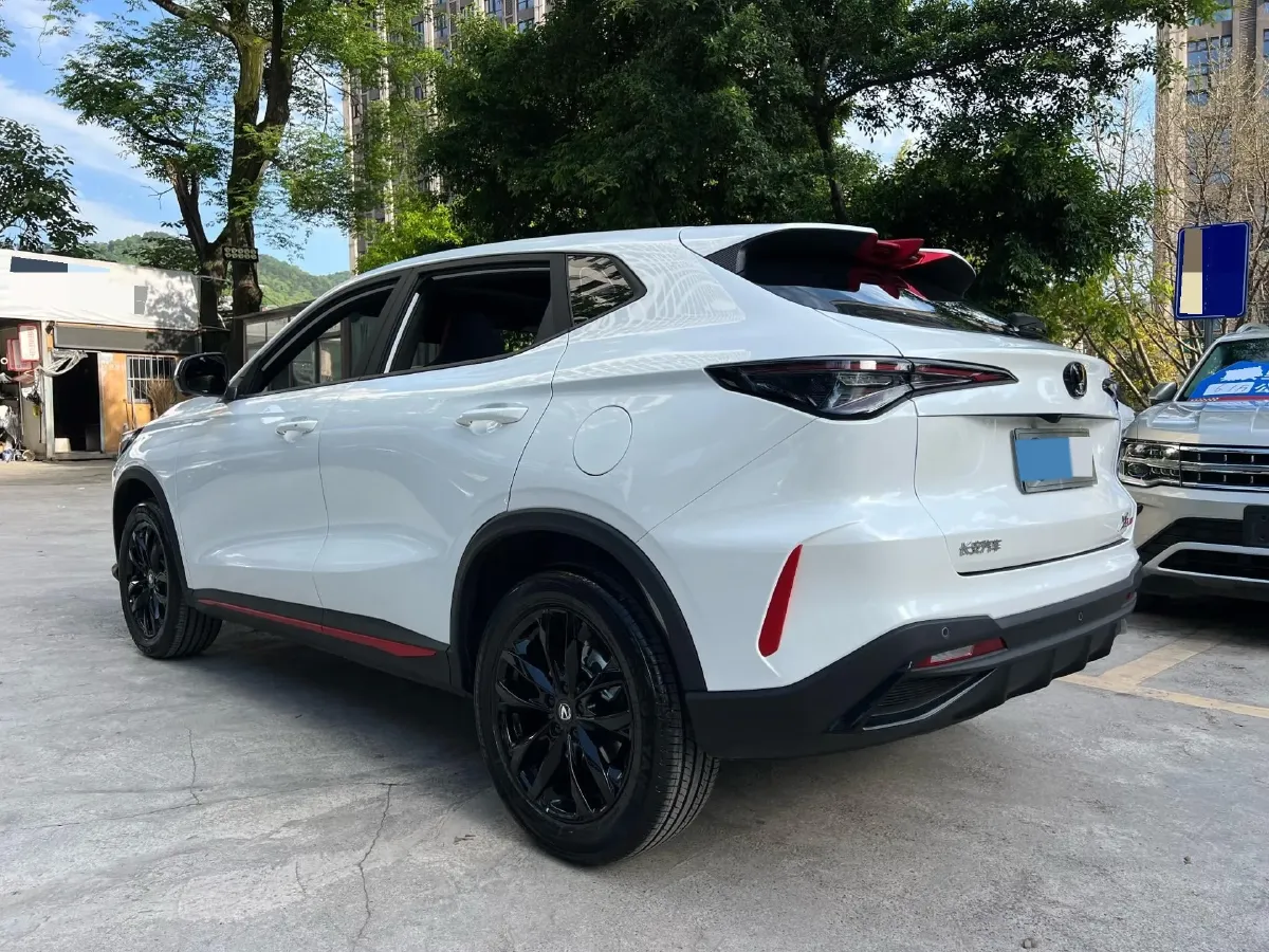 2025 ChangAn X5 PLUS 1.5T 188HP L4 7DCT,autocango,china used car exporter,china ev exporter,chinese used car exporter,chinese used ev exporter