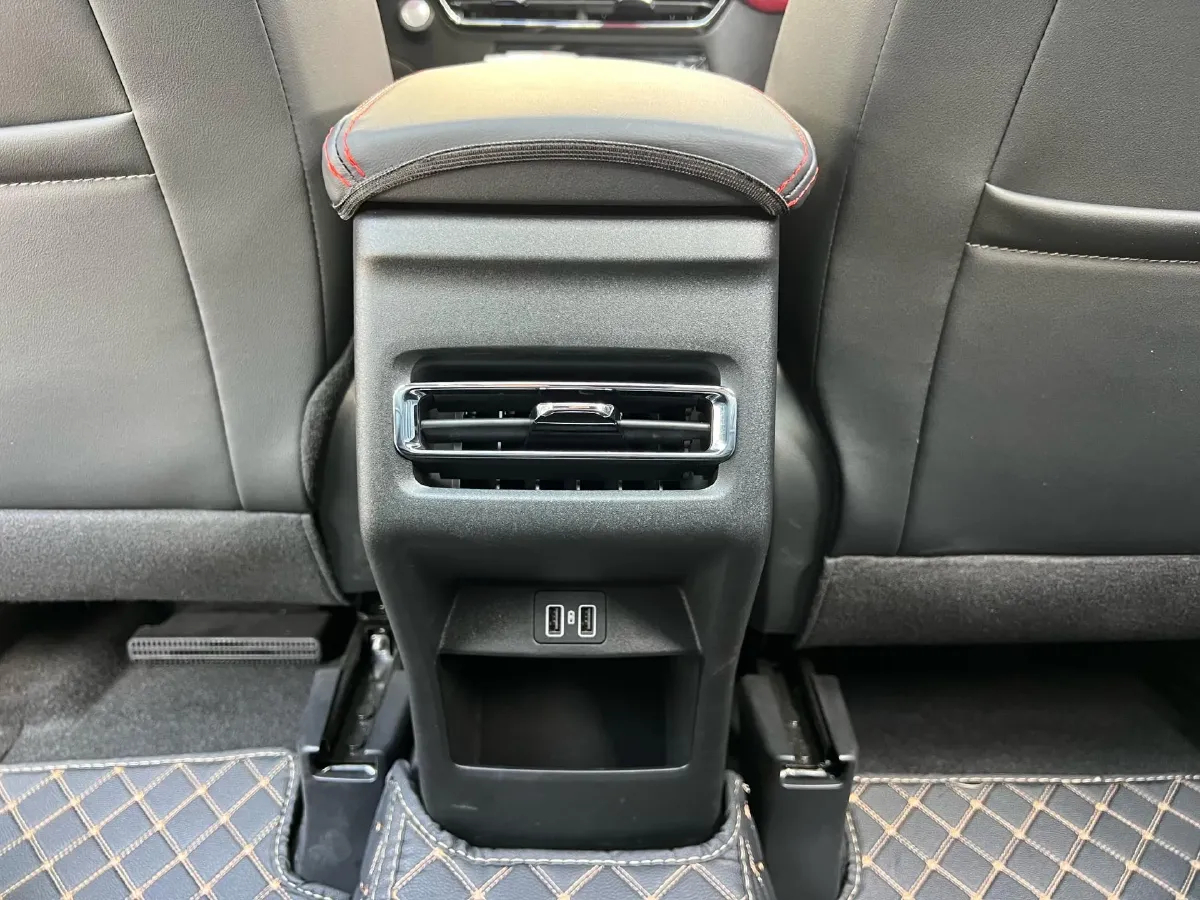 2025 ChangAn X5 PLUS 1.5T 188HP L4 7DCT,autocango,china used car exporter,china ev exporter,chinese used car exporter,chinese used ev exporter