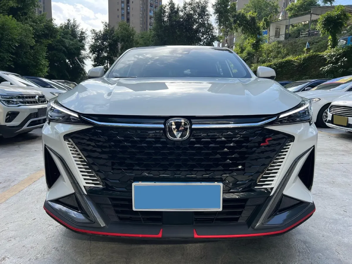 2025 ChangAn X5 PLUS 1.5T 188HP L4 7DCT,autocango,china used car exporter,china ev exporter,chinese used car exporter,chinese used ev exporter