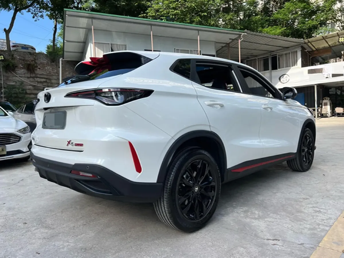 2025 ChangAn X5 PLUS 1.5T 188HP L4 7DCT,autocango,china used car exporter,china ev exporter,chinese used car exporter,chinese used ev exporter