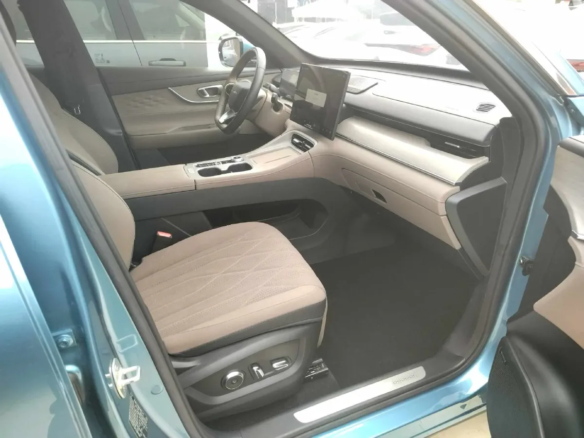 2025 Chery Tiggo8 PLUS C-DM 1.5T 156HP L4 1DHT PHEV,autocango,china used car exporter,china ev exporter,chinese used car exporter,chinese used ev exporter