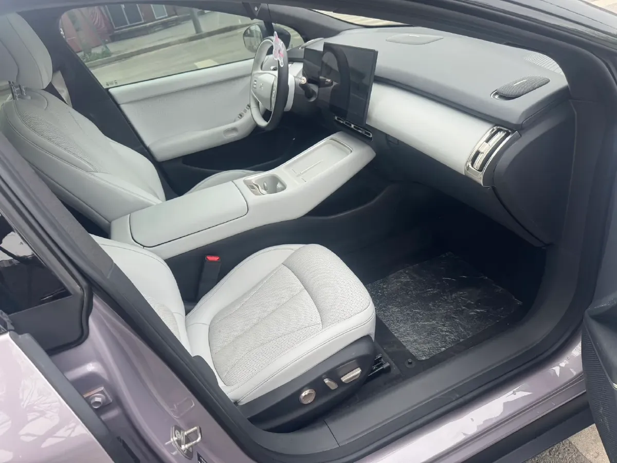2024 Xpeng P7+ BEV 60.7KWH,autocango,china used car exporter,china ev exporter,chinese used car exporter,chinese used ev exporter