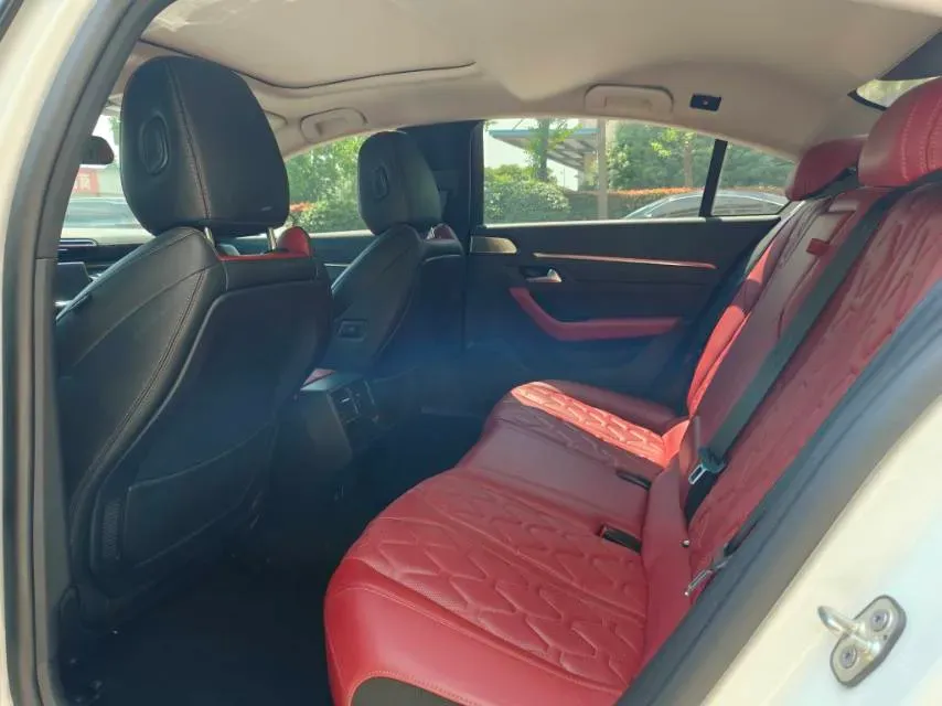 2019 Peugeot 508 1.8T 211HP L4 8AT,autocango,china used car exporter,china ev exporter,chinese used car exporter,chinese used ev exporter
