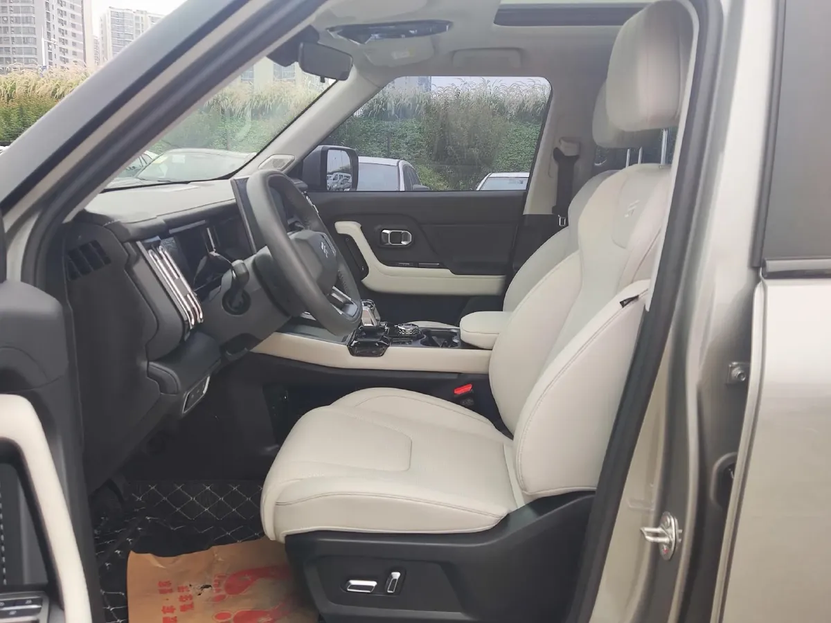 2025 MAXUS XinTu V70 2.0T 150HP L4 9AT,autocango,china used car exporter,china ev exporter,chinese used car exporter,chinese used ev exporter