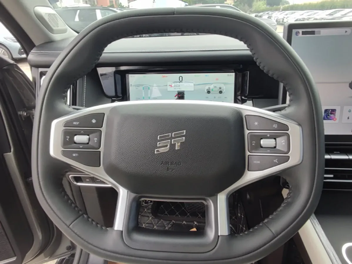 2025 MAXUS XinTu V70 2.0T 150HP L4 9AT,autocango,china used car exporter,china ev exporter,chinese used car exporter,chinese used ev exporter