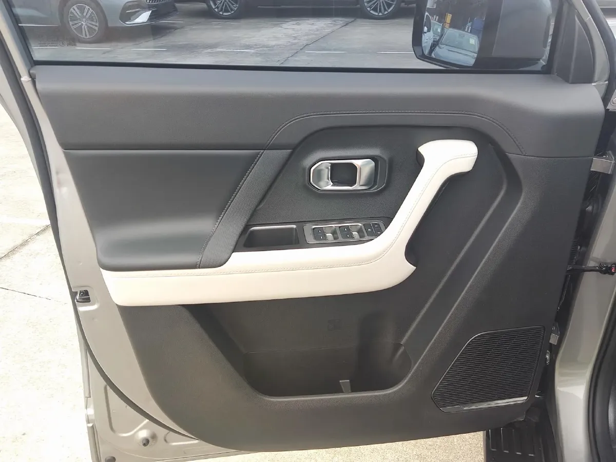 2025 MAXUS XinTu V70 2.0T 150HP L4 9AT,autocango,china used car exporter,china ev exporter,chinese used car exporter,chinese used ev exporter