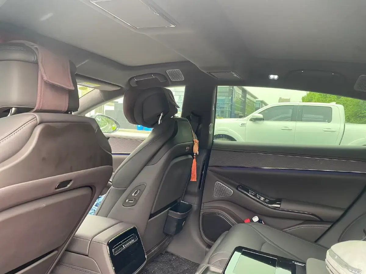 2024 Denza DenzaZ9 2.0T 207HP L4 E-CVT PHEV 38.5KWH,autocango,china used car exporter,china ev exporter,chinese used car exporter,chinese used ev exporter