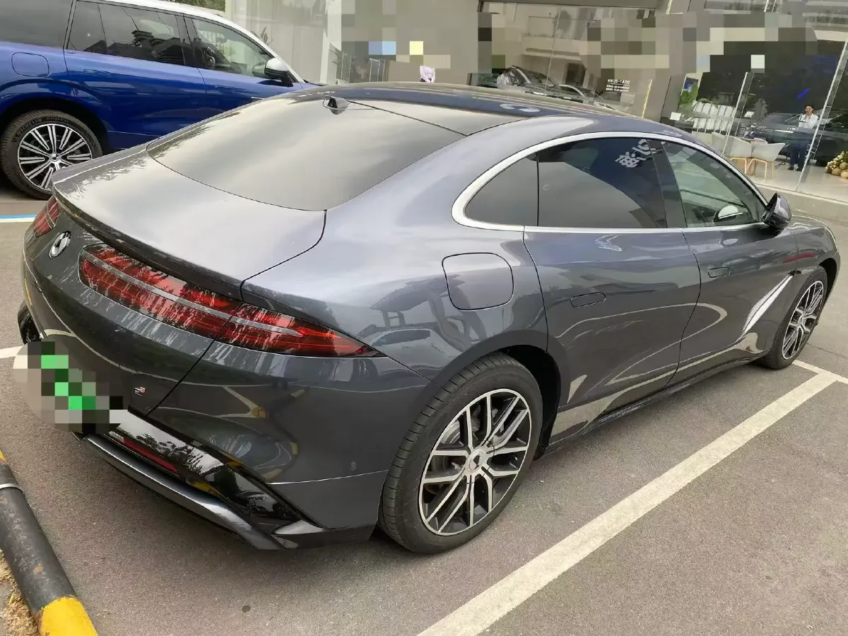 2024 Denza DenzaZ9 2.0T 207HP L4 E-CVT PHEV 38.5KWH,autocango,china used car exporter,china ev exporter,chinese used car exporter,chinese used ev exporter
