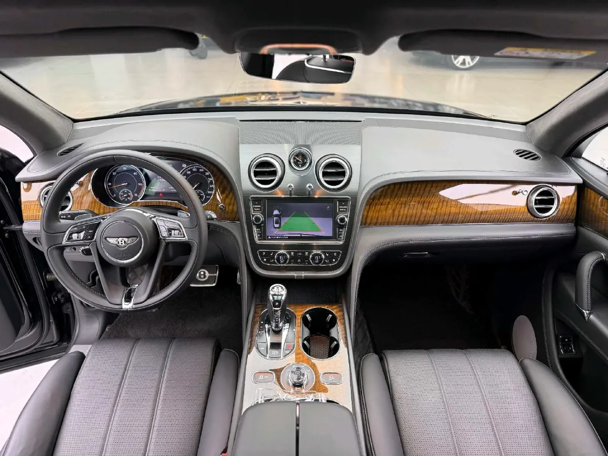 2017 Bentley Bentayga 6.0T 608HP W12 8AT,autocango,china used car exporter,china ev exporter,chinese used car exporter,chinese used ev exporter