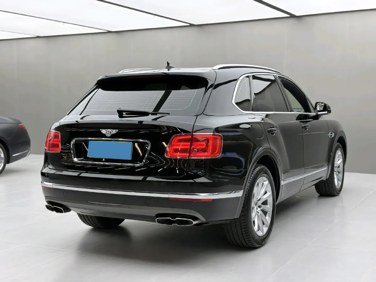 2017 Bentley Bentayga 6.0T 608HP W12 8AT,autocango,china used car exporter,china ev exporter,chinese used car exporter,chinese used ev exporter