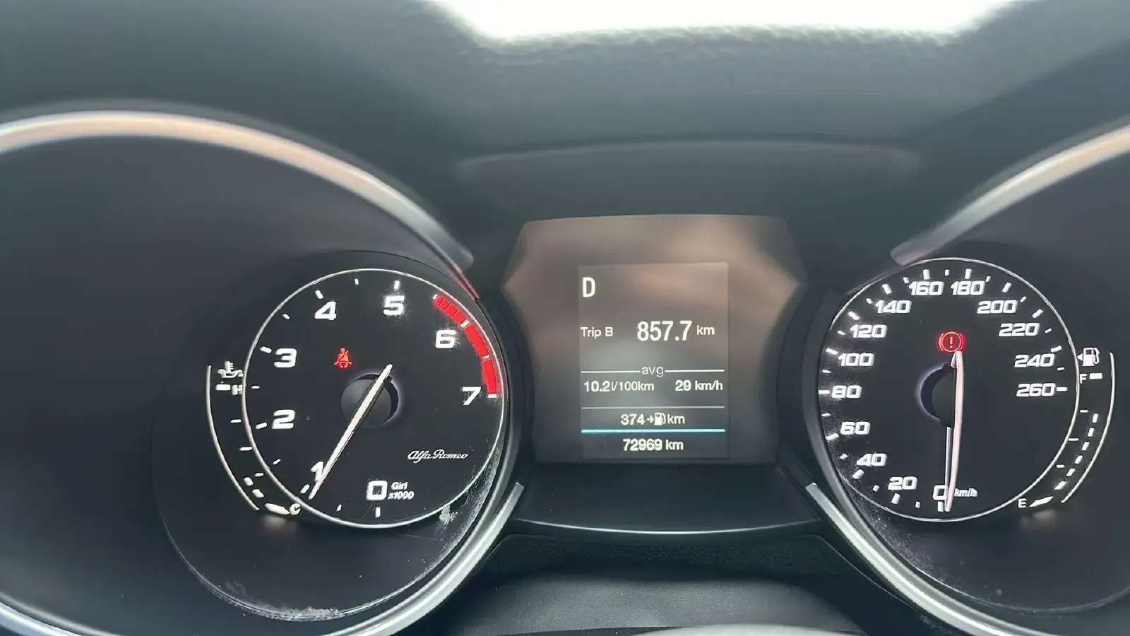 2017 Jaguar XE 2.0T 240HP L4 8AT,autocango,china used car exporter,china ev exporter,chinese used car exporter,chinese used ev exporter