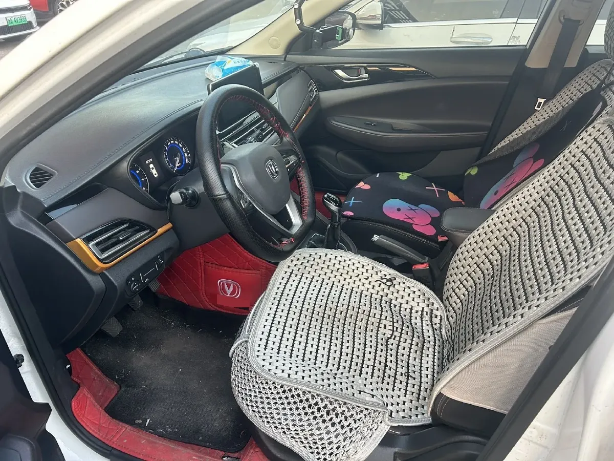 2019 ChangAn Eado DT 1.6L 125HP L4 5MT,autocango,china used car exporter,china ev exporter,chinese used car exporter,chinese used ev exporter