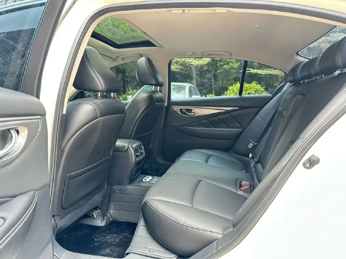 2016 Infiniti Q50L 2.0T 211HP L4 7AT,autocango,china used car exporter,china ev exporter,chinese used car exporter,chinese used ev exporter