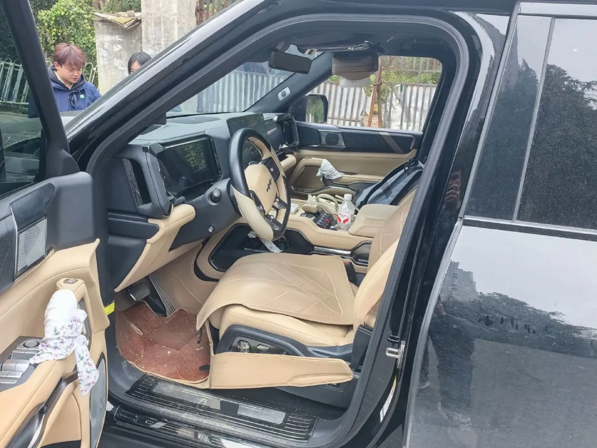 2025 FangChengBao Bao 8 2.0T 245HP L4 E-CVT PHEV 36.8KWH,autocango,china used car exporter,china ev exporter,chinese used car exporter,chinese used ev exporter