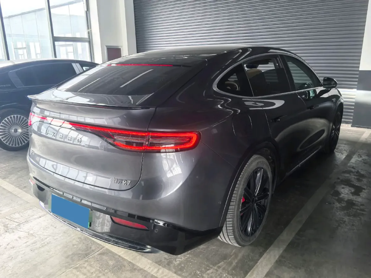 2025 Luxeed R7 REEV 156HP REEV,autocango,china used car exporter,china ev exporter,chinese used car exporter,chinese used ev exporter