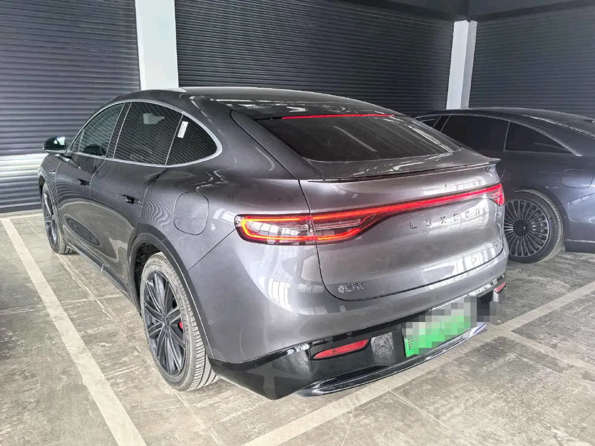 2025 Luxeed R7 REEV 156HP REEV,autocango,china used car exporter,china ev exporter,chinese used car exporter,chinese used ev exporter