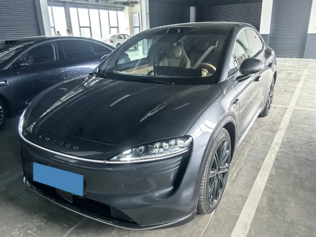 2025 Luxeed R7 REEV 156HP REEV,autocango,china used car exporter,china ev exporter,chinese used car exporter,chinese used ev exporter