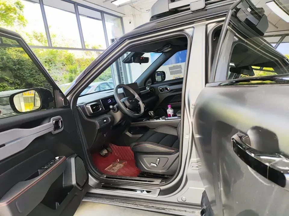 2025 Geely Cowboy 1.5T 181HP L4 7DCT,autocango,china used car exporter,china ev exporter,chinese used car exporter,chinese used ev exporter