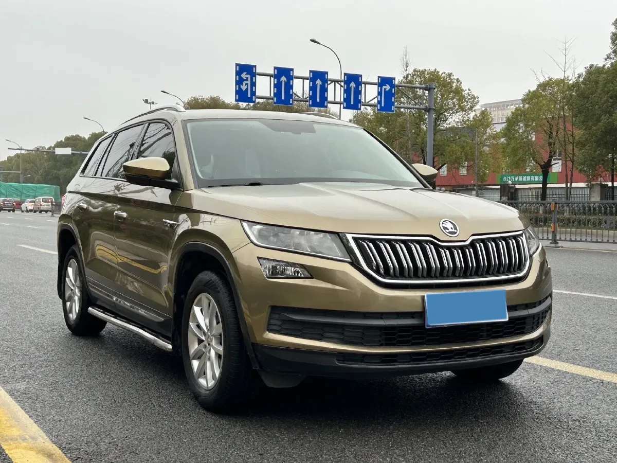 2017 Skoda Kodiak 1.8T 180HP L4 7DCT,autocango,china used car exporter,china ev exporter,chinese used car exporter,chinese used ev exporter