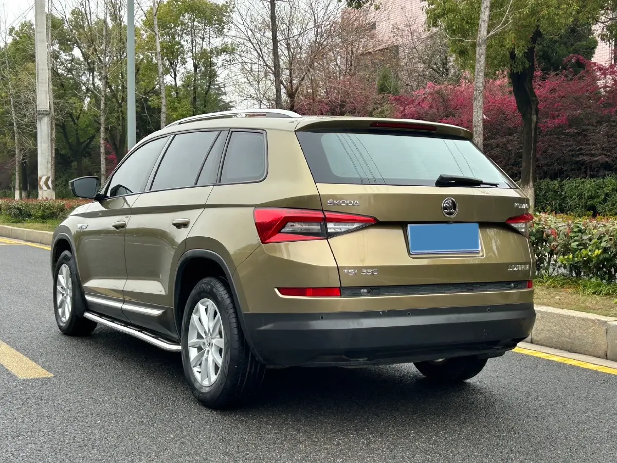 2017 Skoda Kodiak 1.8T 180HP L4 7DCT,autocango,china used car exporter,china ev exporter,chinese used car exporter,chinese used ev exporter