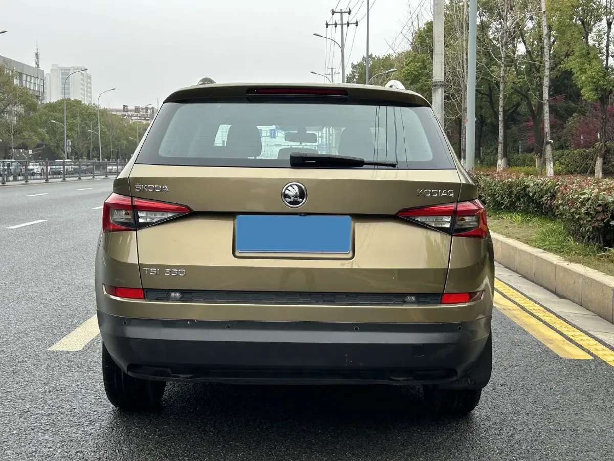2017 Skoda Kodiak 1.8T 180HP L4 7DCT,autocango,china used car exporter,china ev exporter,chinese used car exporter,chinese used ev exporter