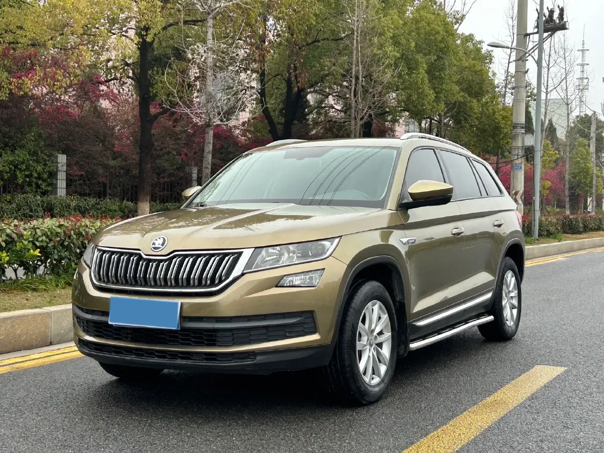 2017 Skoda Kodiak 1.8T 180HP L4 7DCT,autocango,china used car exporter,china ev exporter,chinese used car exporter,chinese used ev exporter