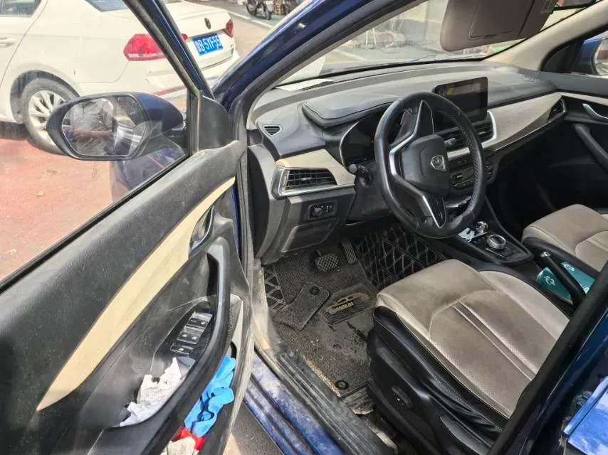 2018 BaoJun 530 1.5T 150HP L4 6MT,autocango,china used car exporter,china ev exporter,chinese used car exporter,chinese used ev exporter