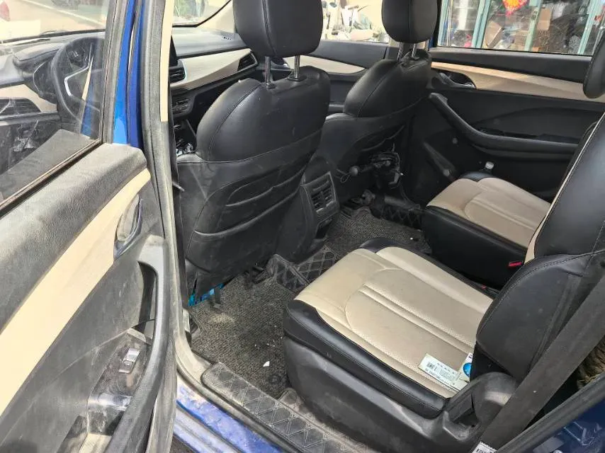 2018 BaoJun 530 1.5T 150HP L4 6MT,autocango,china used car exporter,china ev exporter,chinese used car exporter,chinese used ev exporter