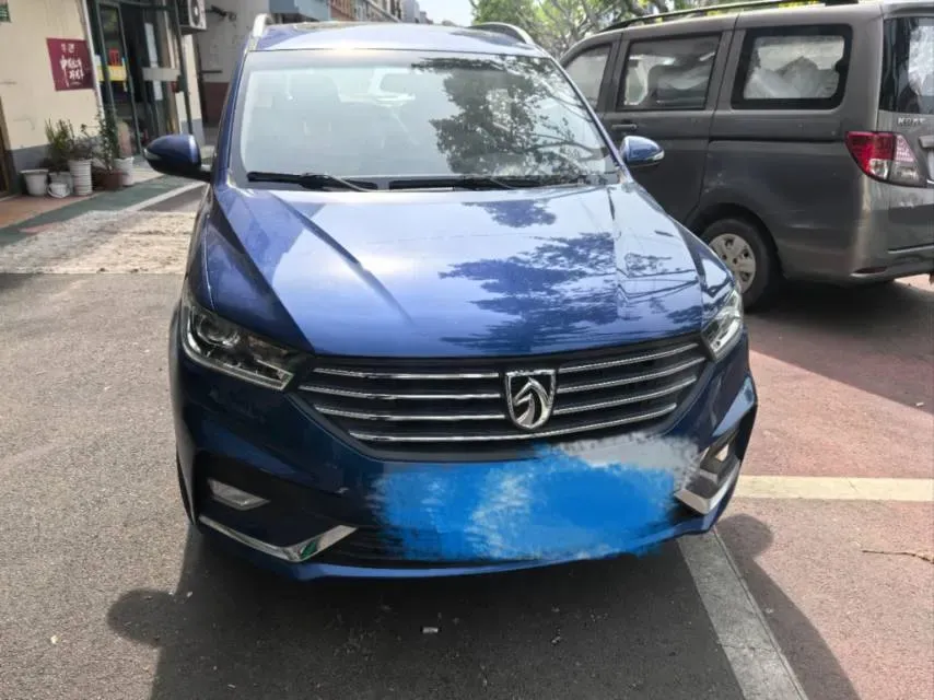 2018 BaoJun 530 1.5T 150HP L4 6MT,autocango,china used car exporter,china ev exporter,chinese used car exporter,chinese used ev exporter