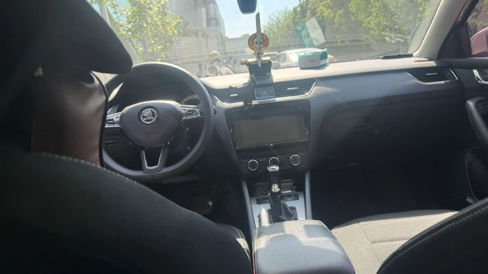 2019 Skoda Octavia 1.5L 116HP L4 6AT,autocango,china used car exporter,china ev exporter,chinese used car exporter,chinese used ev exporter