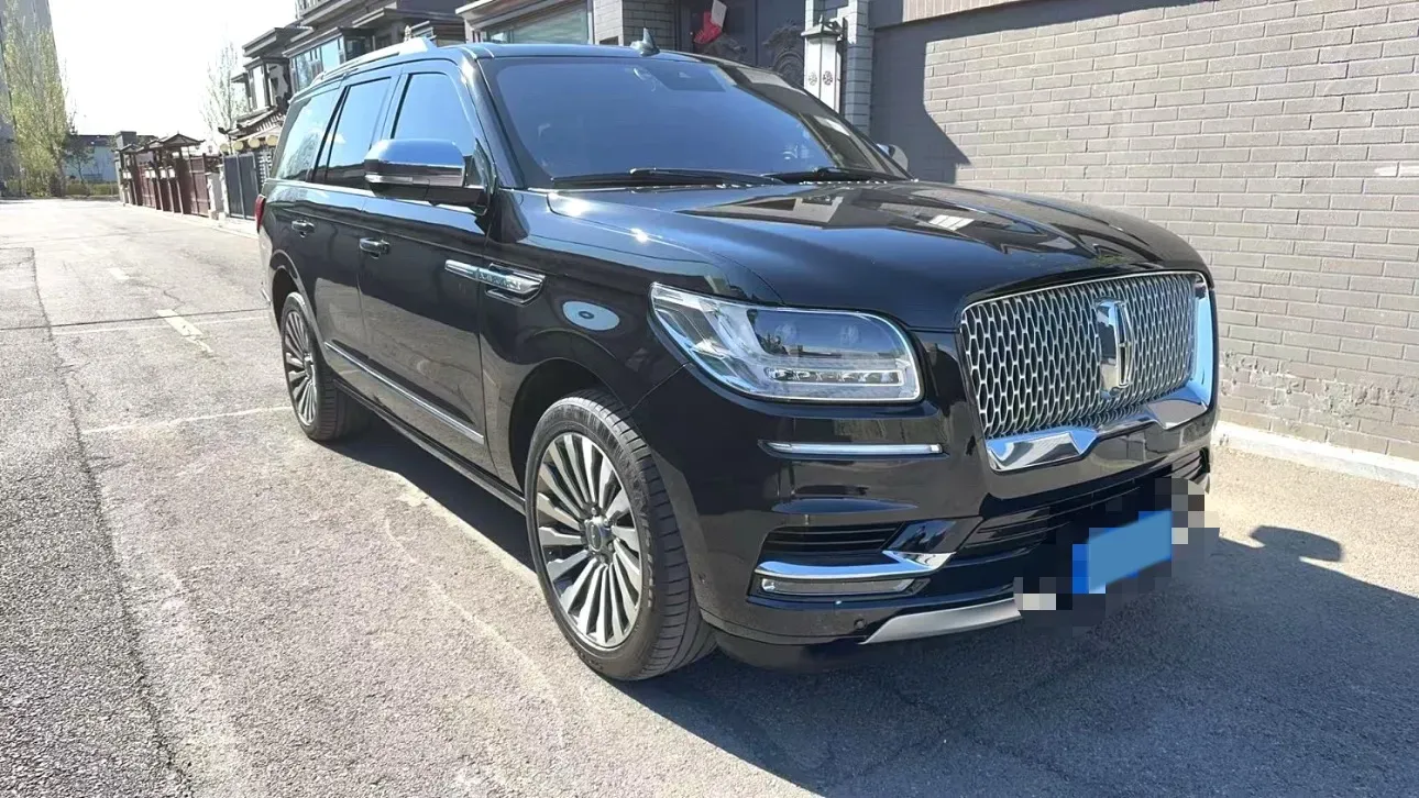 2019 Lincoln Navigator 3.5T 388HP V6 10AT,autocango,china used car exporter,china ev exporter,chinese used car exporter,chinese used ev exporter