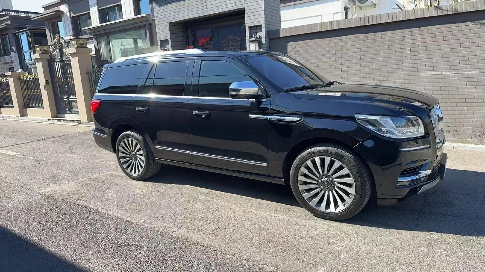 2019 Lincoln Navigator 3.5T 388HP V6 10AT,autocango,china used car exporter,china ev exporter,chinese used car exporter,chinese used ev exporter