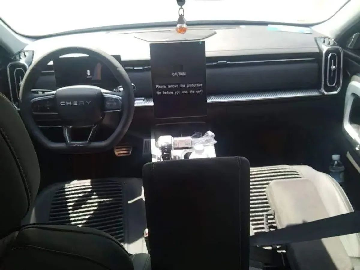 2025 Chery Exploration 06 1.6T 197HP L4 7DCT,autocango,china used car exporter,china ev exporter,chinese used car exporter,chinese used ev exporter