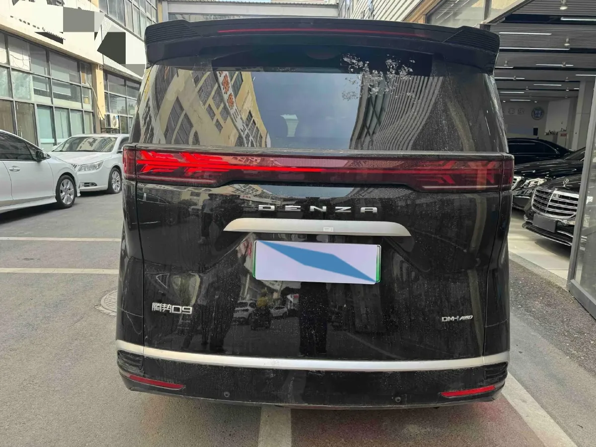 2024 Denza D9 1.5T 139HP L4 E-CVT PHEV 40KWH,autocango,china used car exporter,china ev exporter,chinese used car exporter,chinese used ev exporter